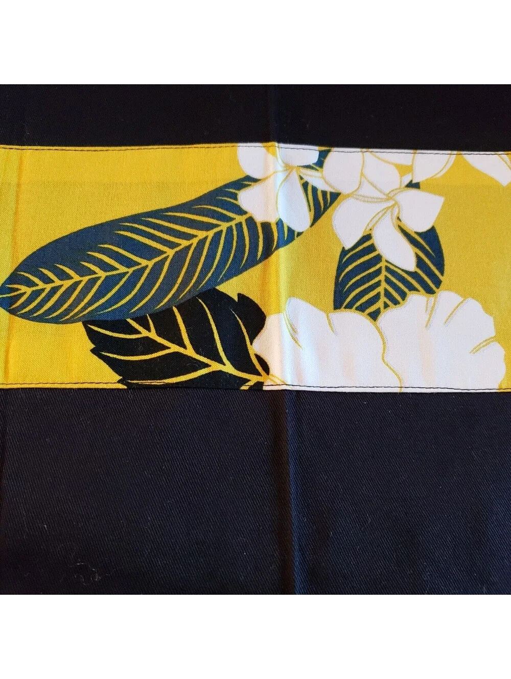 Black and Yellow Cloth Placemats Tropical Hawaii Tiki 17x13 QTY 4 Hibiscus Palm
